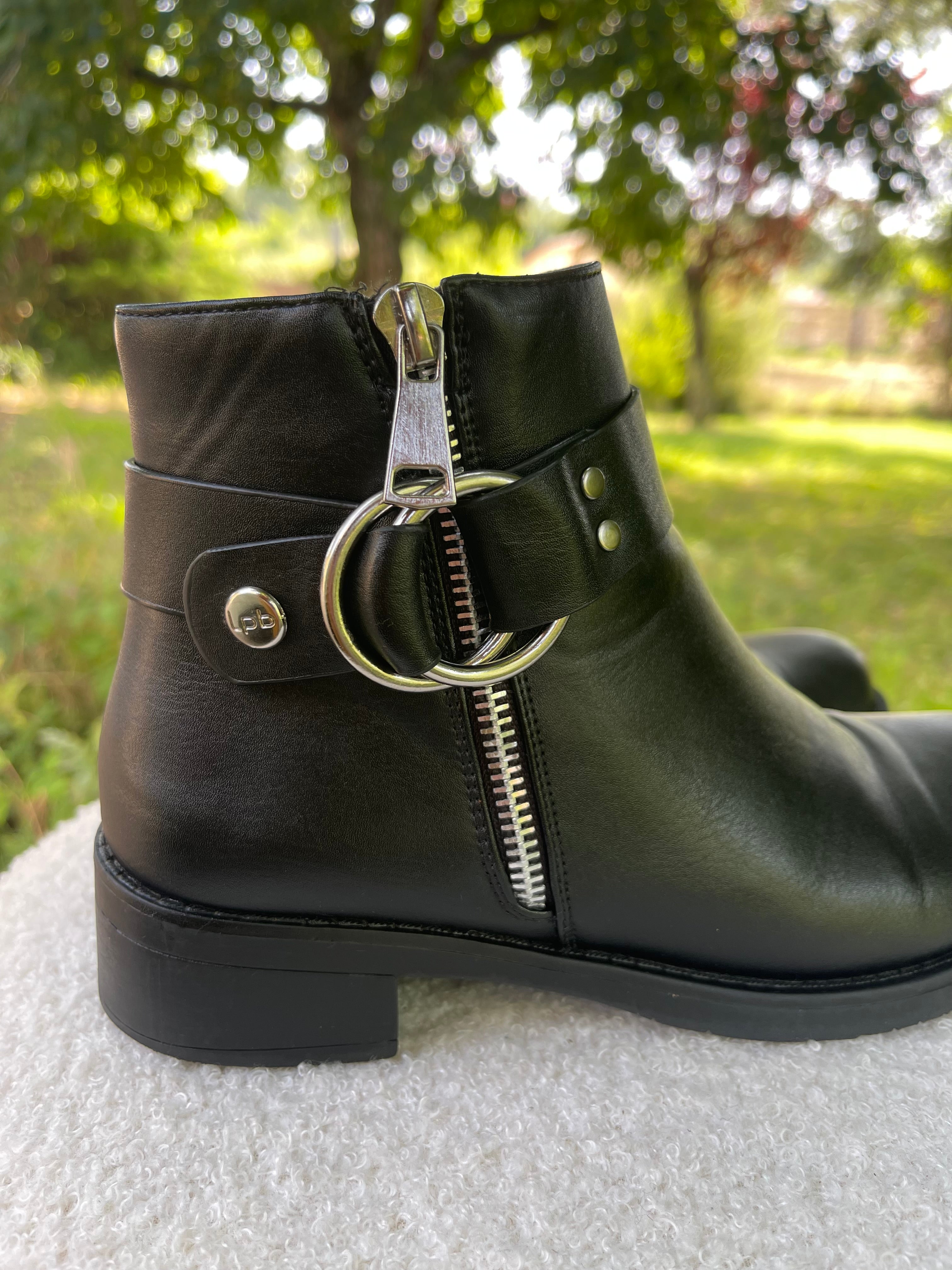 Bottines noires minimalistes LPB 36