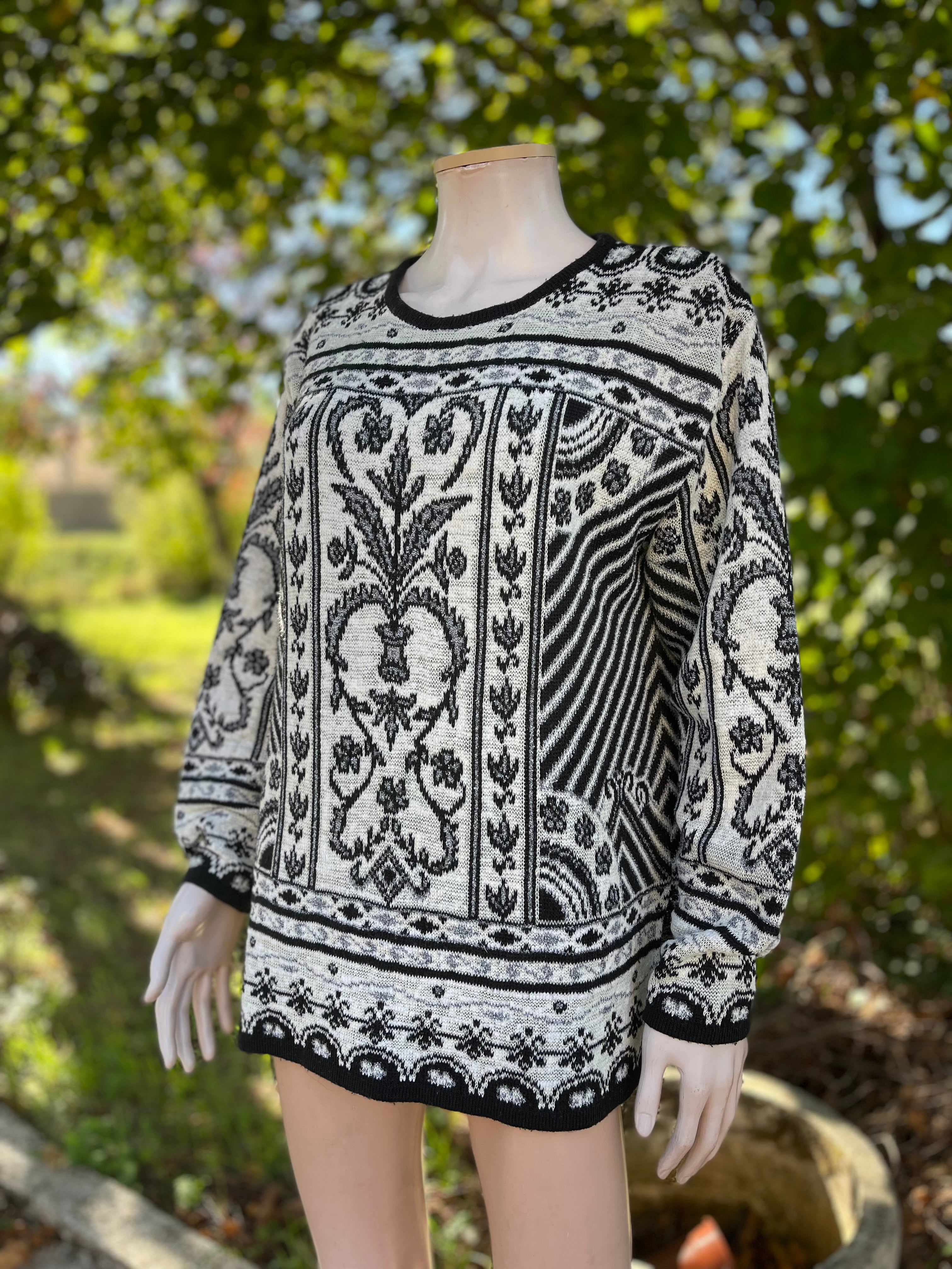 Pull vintage noir & blanc à motifs baroques – Philippe le Bac – Taille 40/42