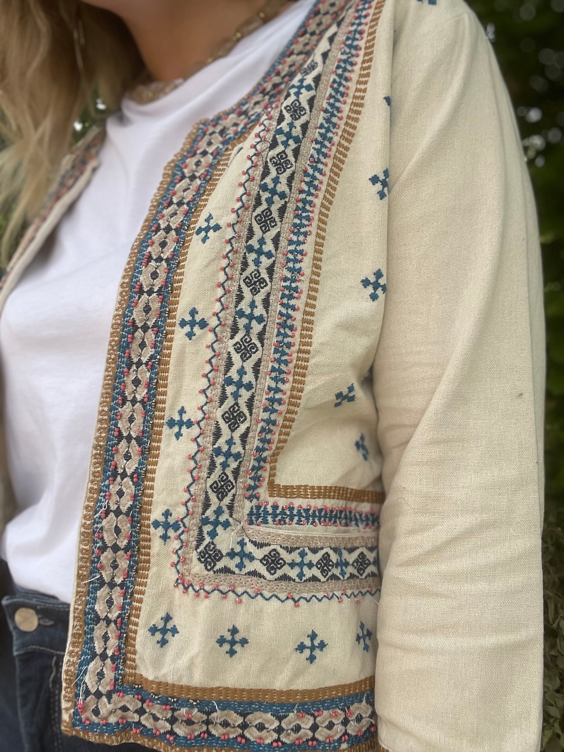 Veste brodée écrue bohème 36-38