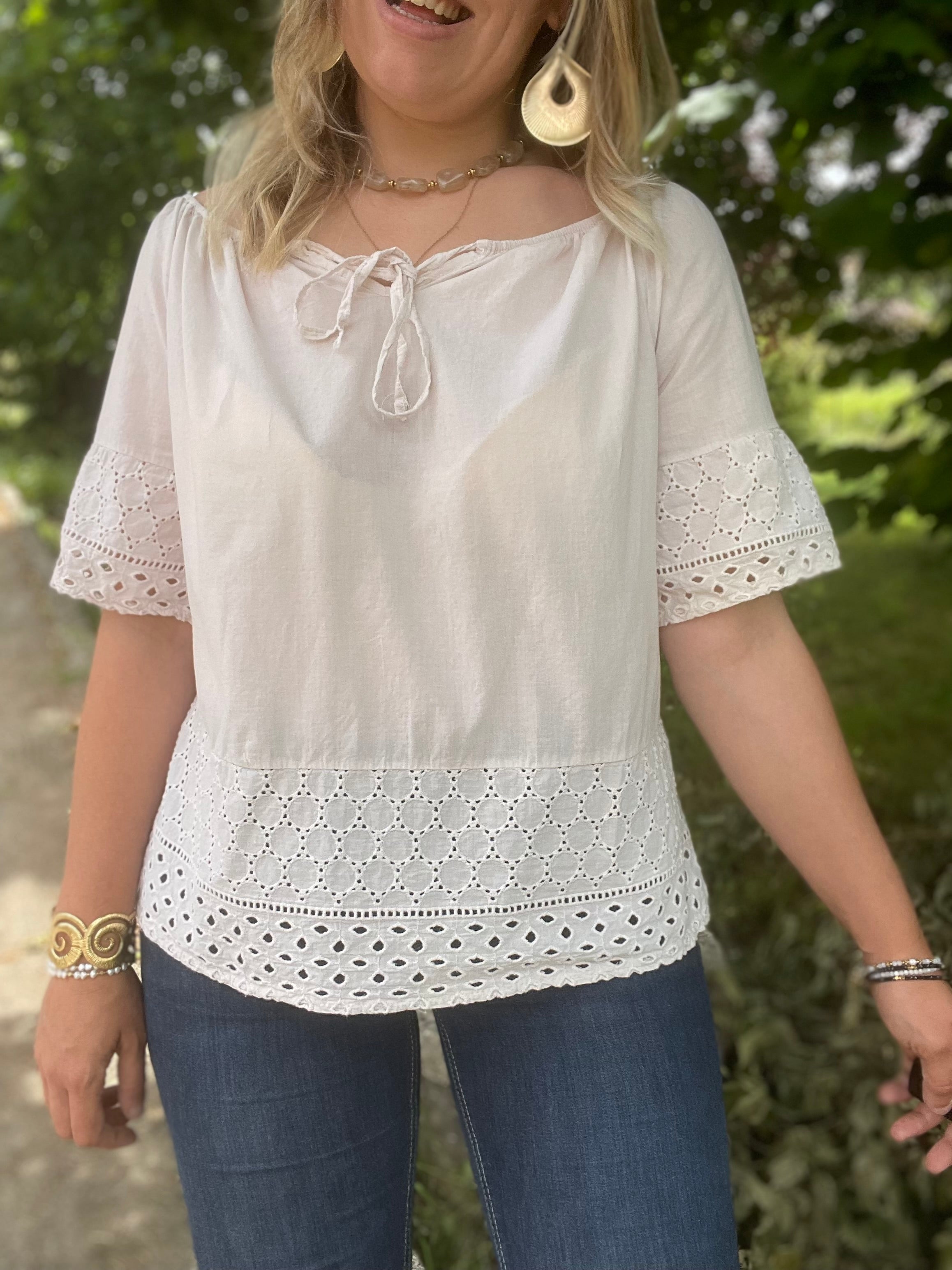 Blouse crème romantique ajourée 40-42