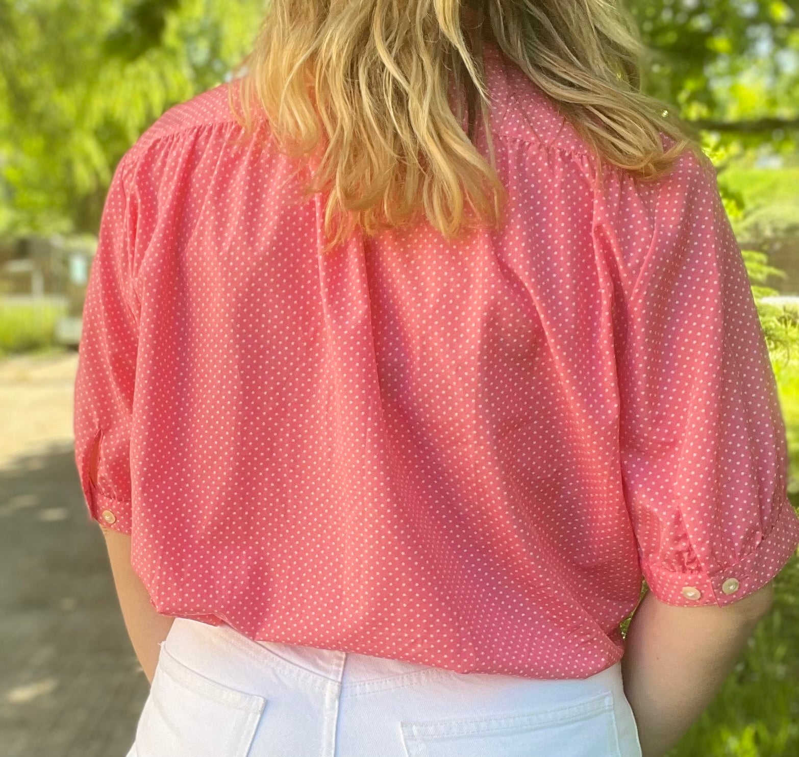Chemise vintage rose à pois