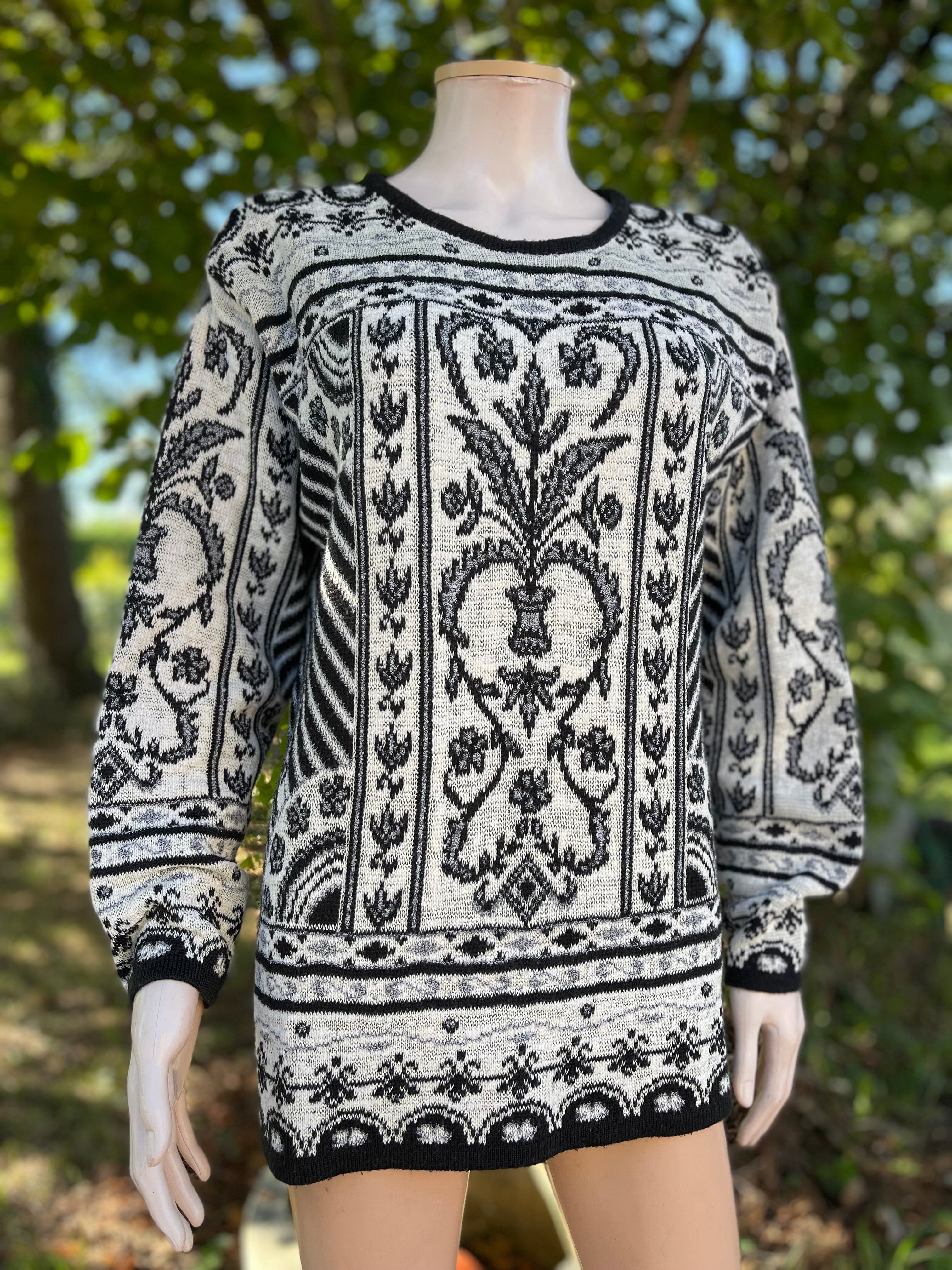 Pull vintage noir & blanc à motifs baroques – Philippe le Bac – Taille 40/42