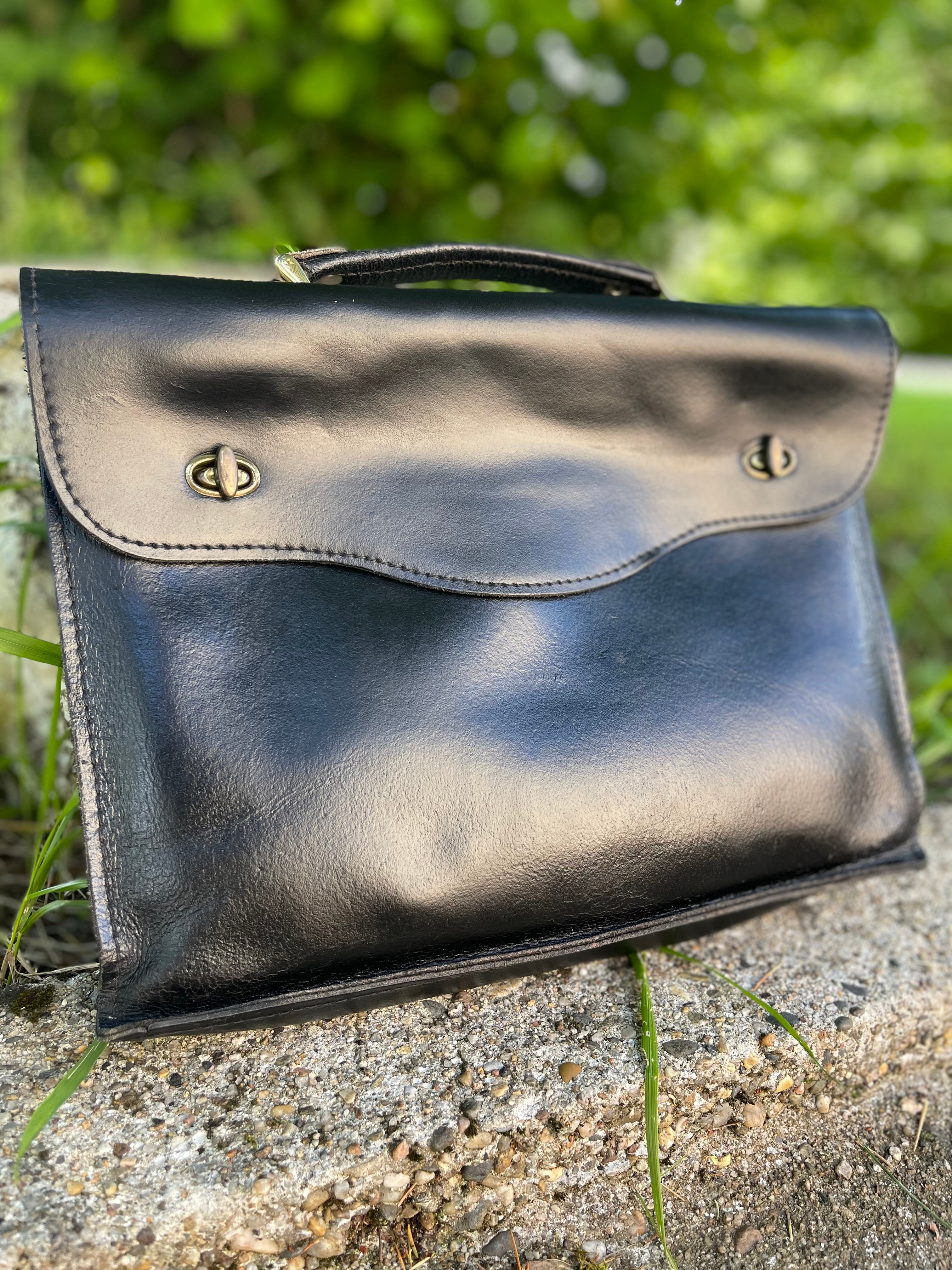 Sac vintage en cuir noir année 60/70