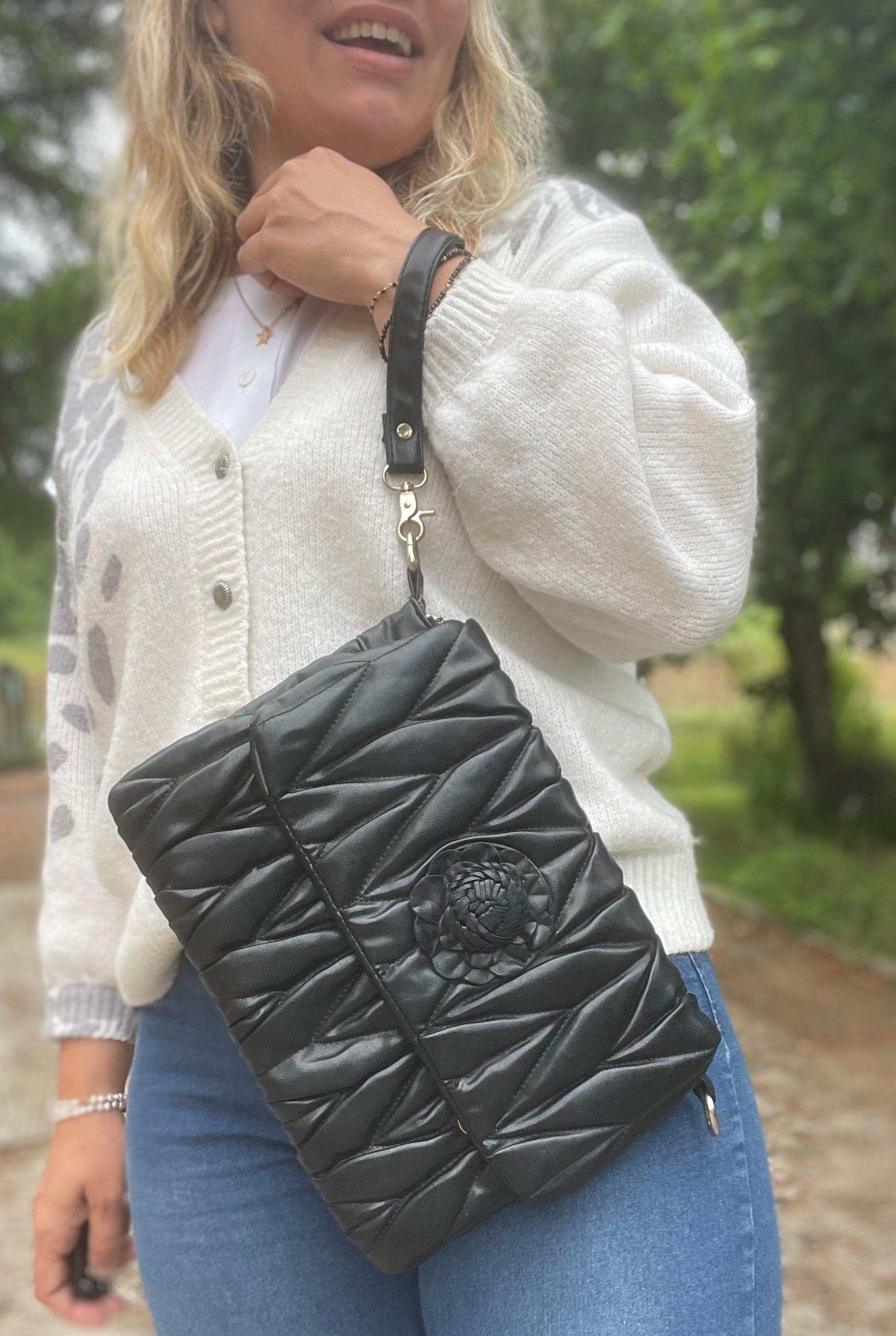 Pochette matelassée noire