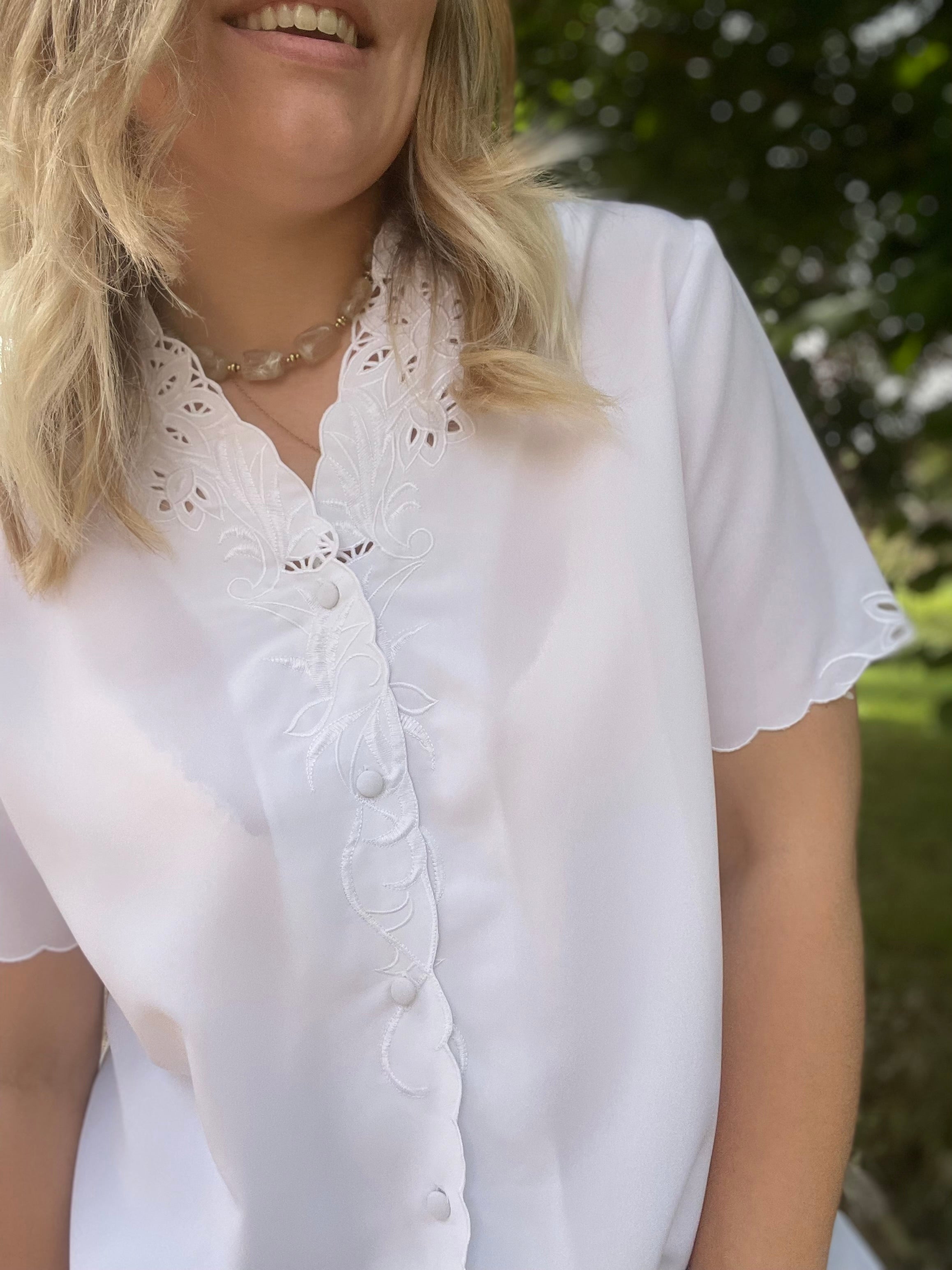 Blouse vintage blanche brodée 40-42